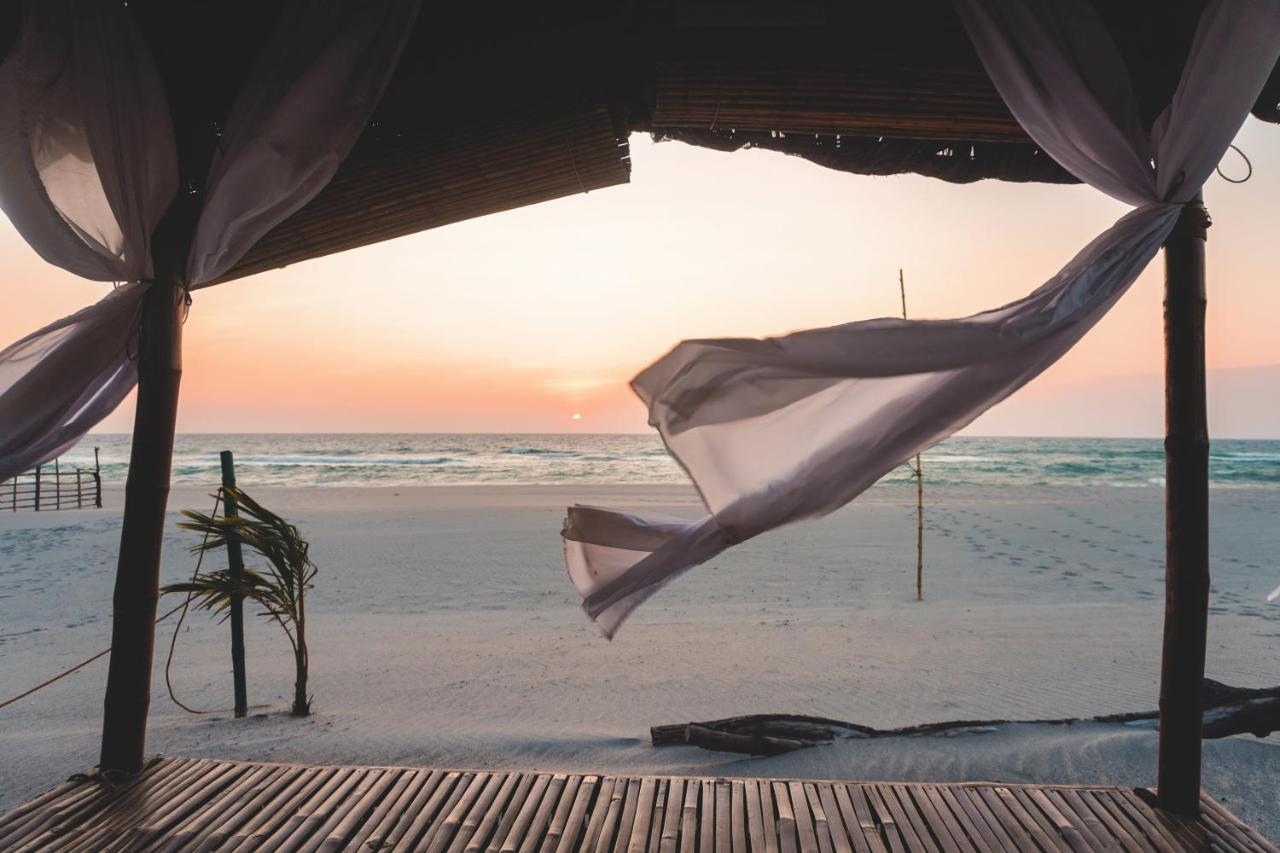 Club Monet Beachfront Resort By Cocotel Cabangan Exteriér fotografie
