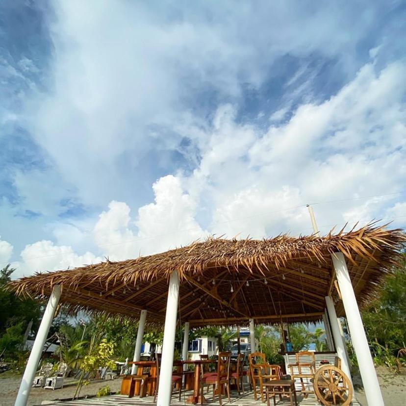 Club Monet Beachfront Resort By Cocotel Cabangan Exteriér fotografie