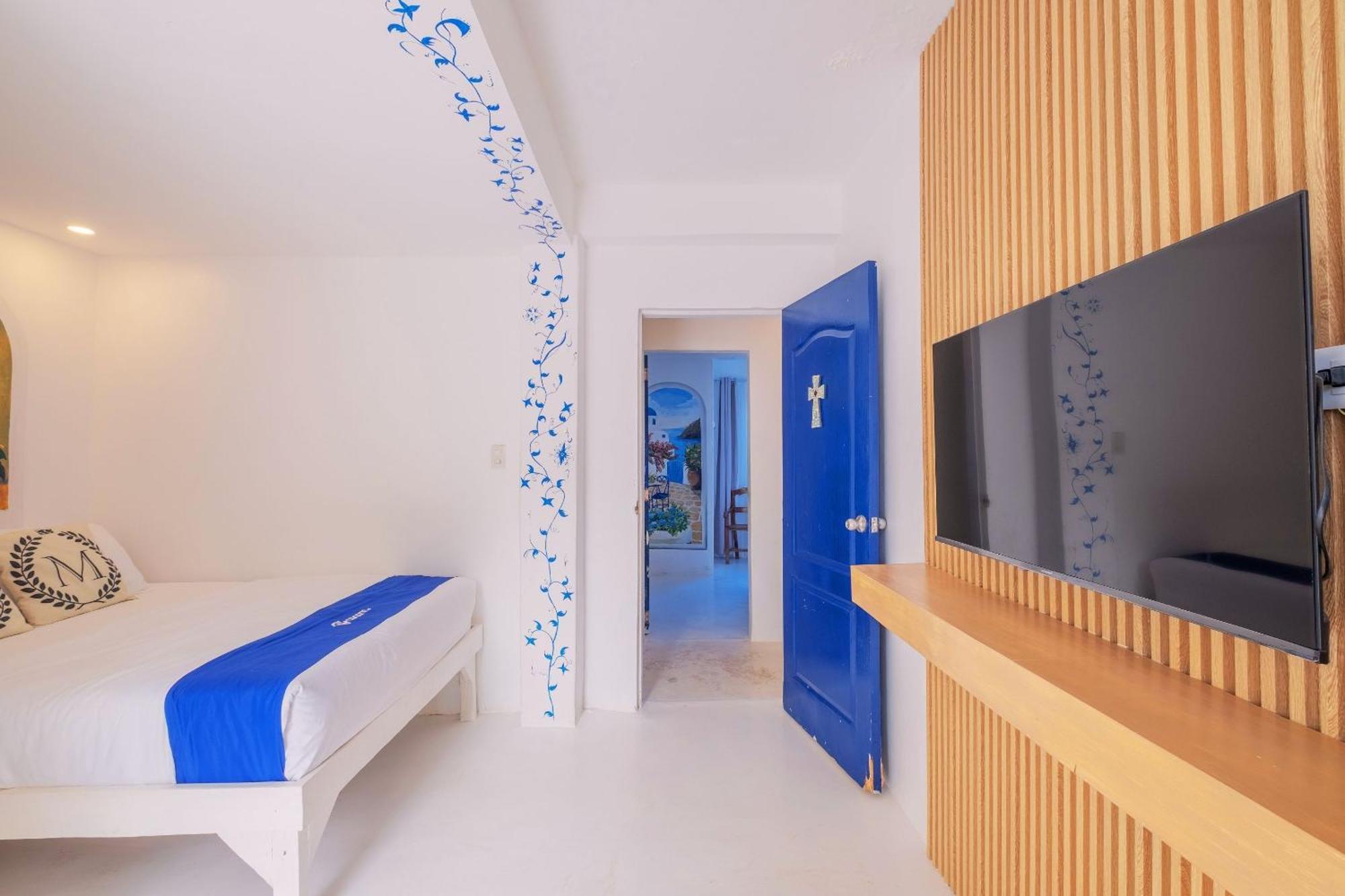 Club Monet Beachfront Resort By Cocotel Cabangan Pokoj fotografie